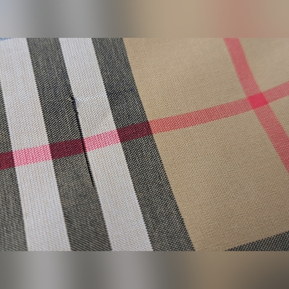 Burberry Women's Shoulder Bag Tote Nova Check Rainbow Pride Italy 19" x 15.5" - Picture 14 of 15